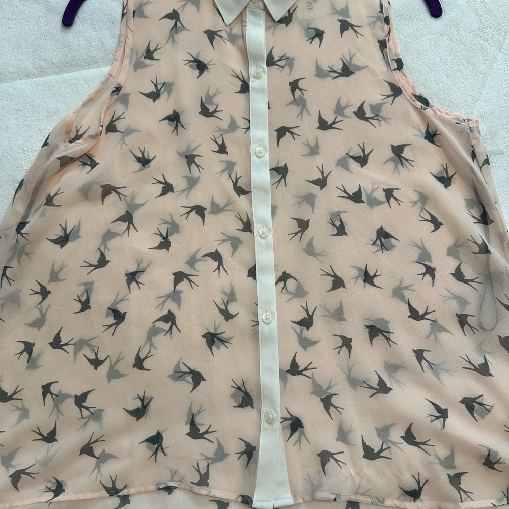 NEW Forever 21 High Low Top Pink with white collar and tiny gray birds CUTE